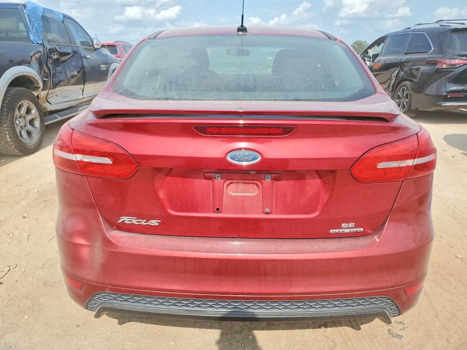 Photo 6 from auction – 2015 FORD FOCUS with VIN 1FADP3F23FL333104