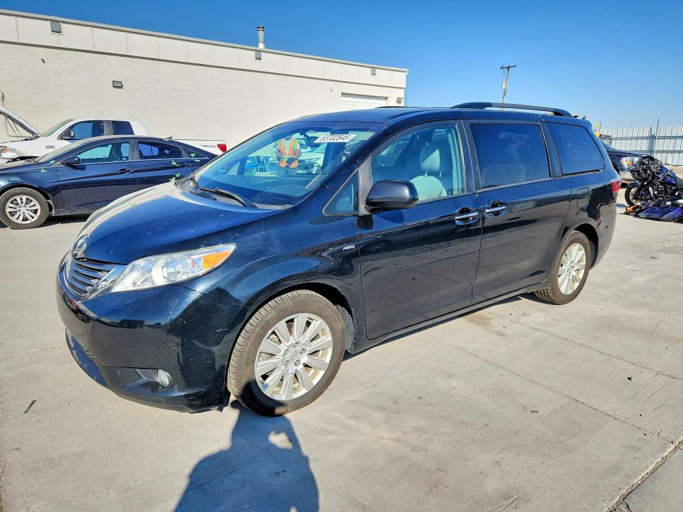 Photo 1 from auction – 2017 TOYOTA SIENNA with VIN 5TDDZ3DC1HS171975
