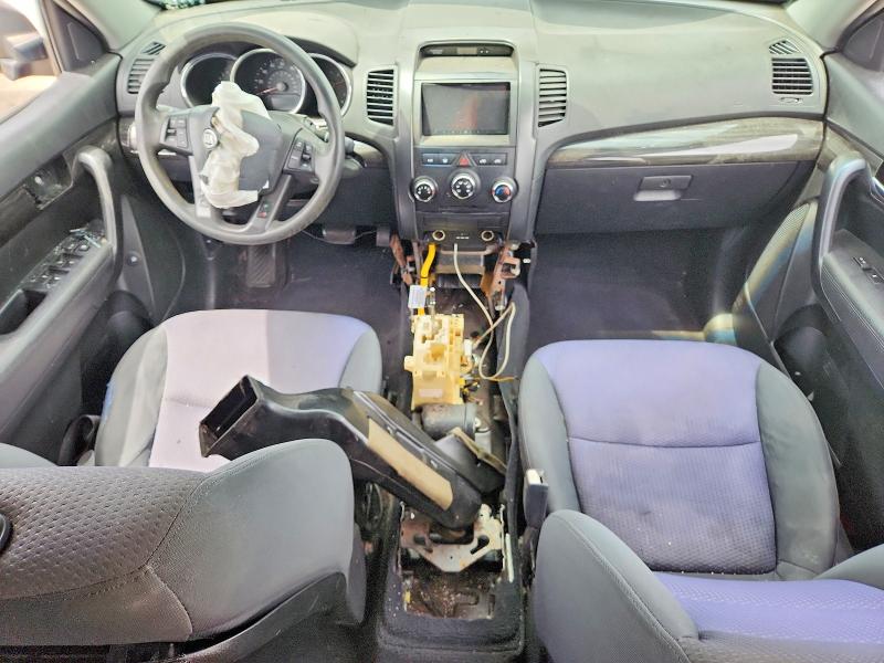 Photo 8 from auction – 2012 KIA SORENTO with VIN 5XYKT4A18CG300804