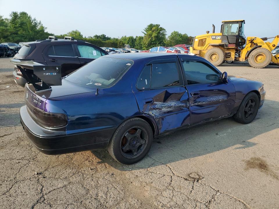 Photo 3 from auction – 1994 TOYOTA CAMRY with VIN JT2SK12E0R0233626