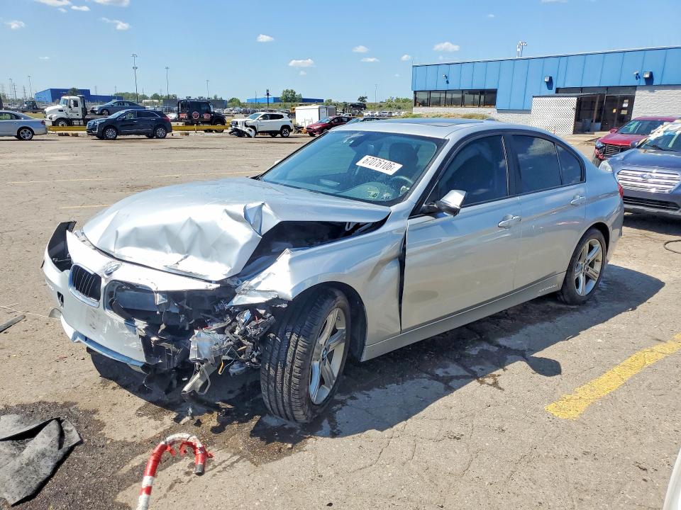 BMW 320 2014 with VIN WBA3C3C56EK200323 - Photo from auction