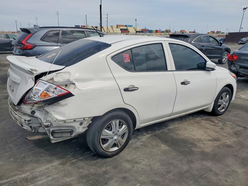 Photo 3 from auction – 2017 NISSAN VERSA with VIN 3N1CN7AP5HL818487
