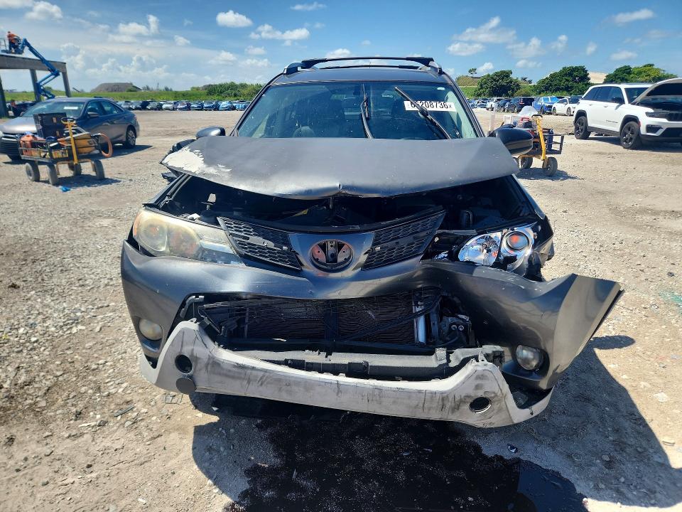 Photo 5 from auction – 2014 TOYOTA RAV4 with VIN JTMZFREV5EJ019045