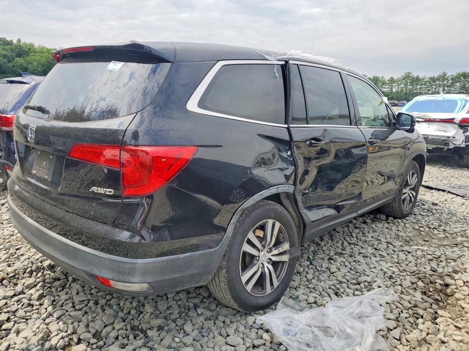Photo 3 from auction – 2017 HONDA PILOT with VIN 5FNYF6H57HB017637