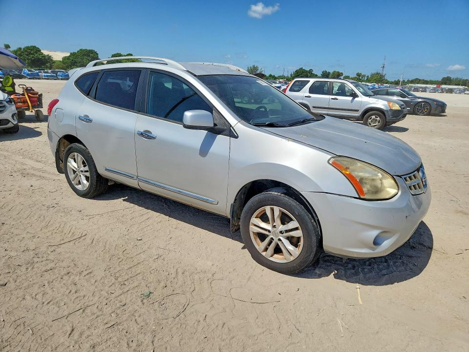 Photo 4 from auction – 2013 NISSAN ROGUE with VIN JN8AS5MV0DW138940