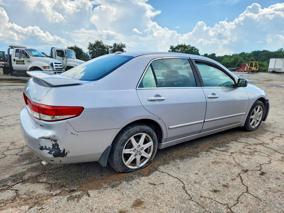 Photo 3 from auction – 2004 HONDA ACCORD with VIN 1HGCM66504A104741