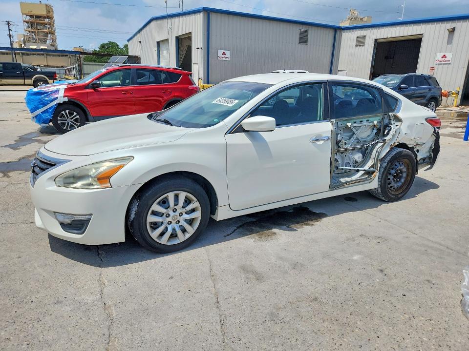NISSAN ALTIMA 2014 with VIN 1N4AL3AP0EN363648 - Photo from auction
