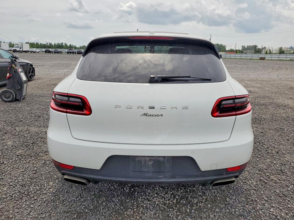 Photo 6 from auction – 2018 PORSCHE MACAN with VIN WP1AA2A54JLB11351