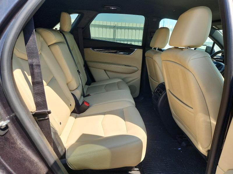Photo 11 from auction – 2017 CADILLAC XT5 with VIN 1GYKNARS5HZ265874
