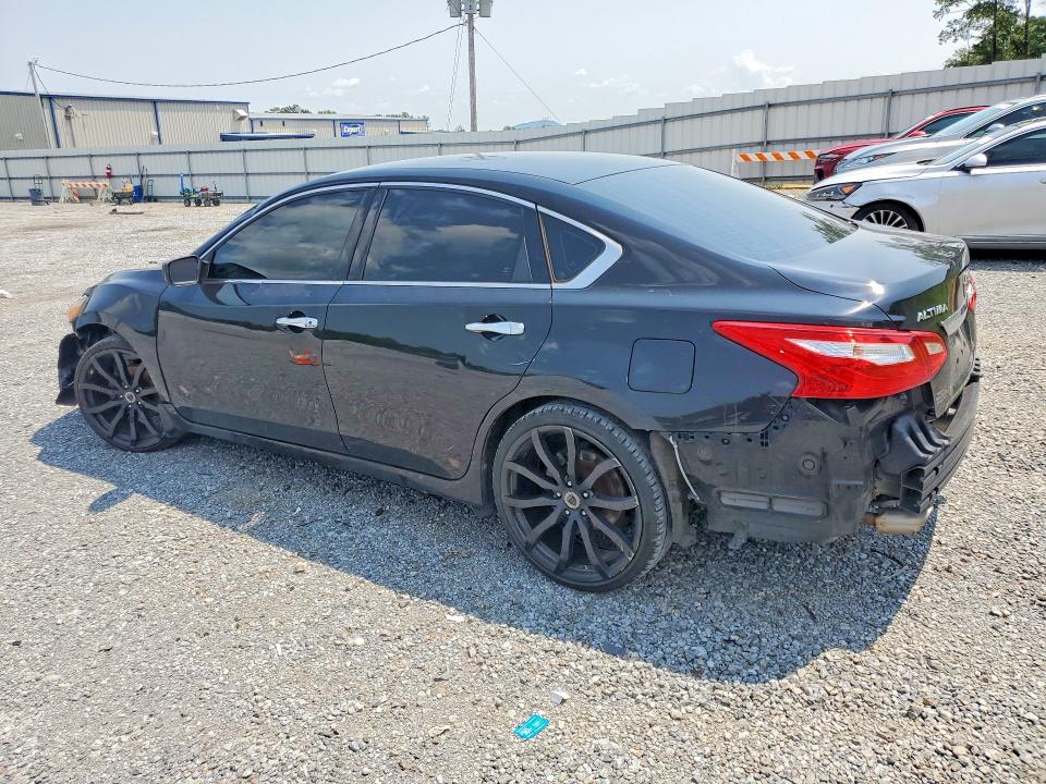 Photo 2 from auction – 2017 NISSAN ALTIMA with VIN 1N4AL3AP2HC213251