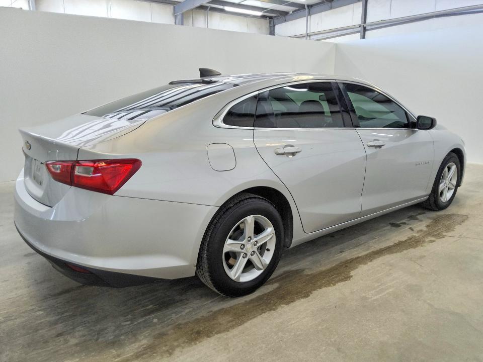 Photo 3 from auction – 2020 CHEVROLET MALIBU with VIN 1G1ZB5ST7LF012856