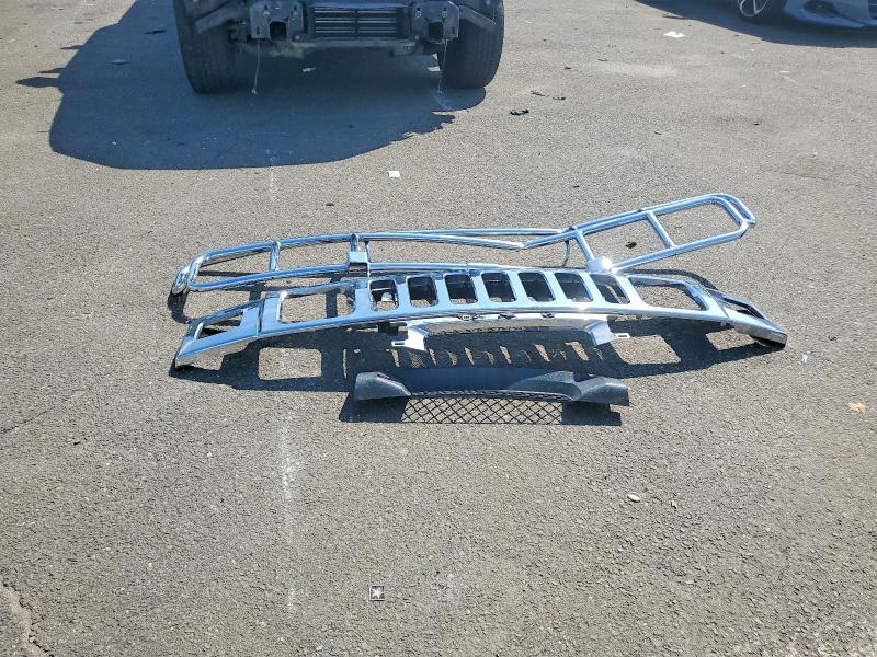 Photo 12 from auction – 2008 HUMMER H2 with VIN 5GRGN23828H108659