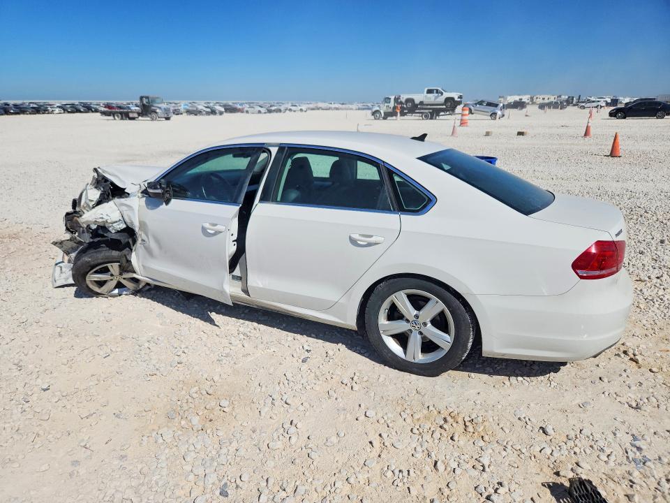 Photo 2 from auction – 2013 VOLKSWAGEN PASSAT with VIN 1VWBP7A30DC051909