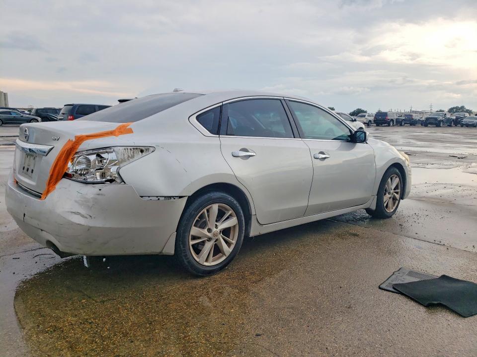 Photo 3 from auction – 2015 NISSAN ALTIMA with VIN 1N4AL3AP4FC266059
