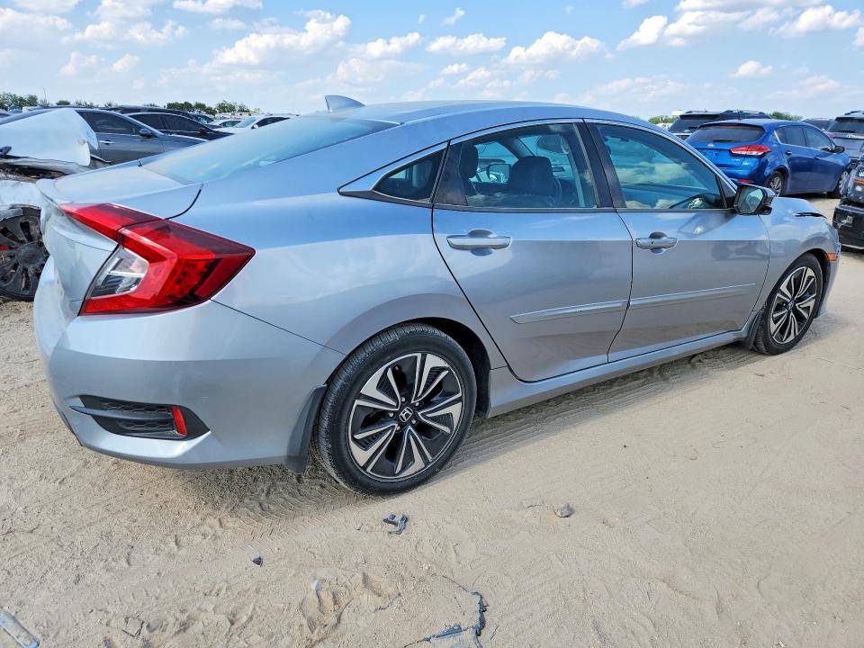 Photo 3 from auction – 2016 HONDA CIVIC with VIN 19XFC1F74GE011483