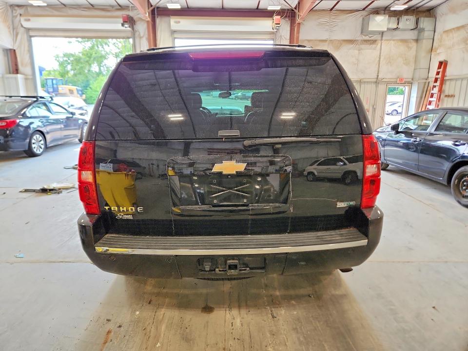 Photo 6 from auction – 2011 CHEVROLET TAHOE with VIN 1GNSKCE02BR198616