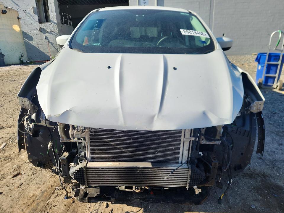 Photo 5 from auction – 2016 FORD ESCAPE with VIN 1FMCU0GX0GUA04696