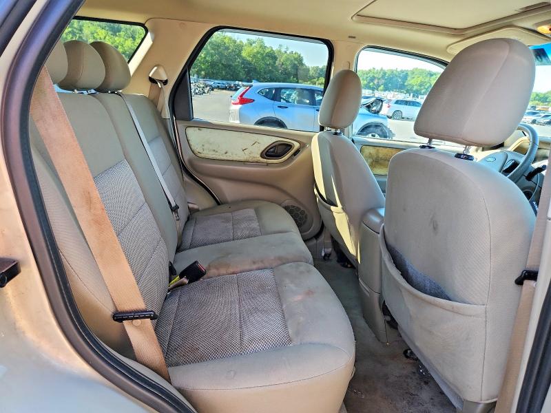 Photo 11 from auction – 2006 FORD ESCAPE with VIN 1FMCU93136KA24201
