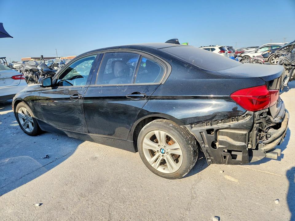 Фото 2 с аукциона – 2016 BMW 328 с VIN WBA8E9C55GK644136