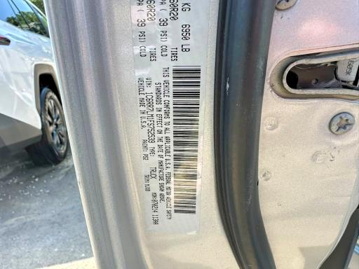 Снимка 10 от търг – 2015 RAM 1500 с VIN 1C6RR7LM1FS752539