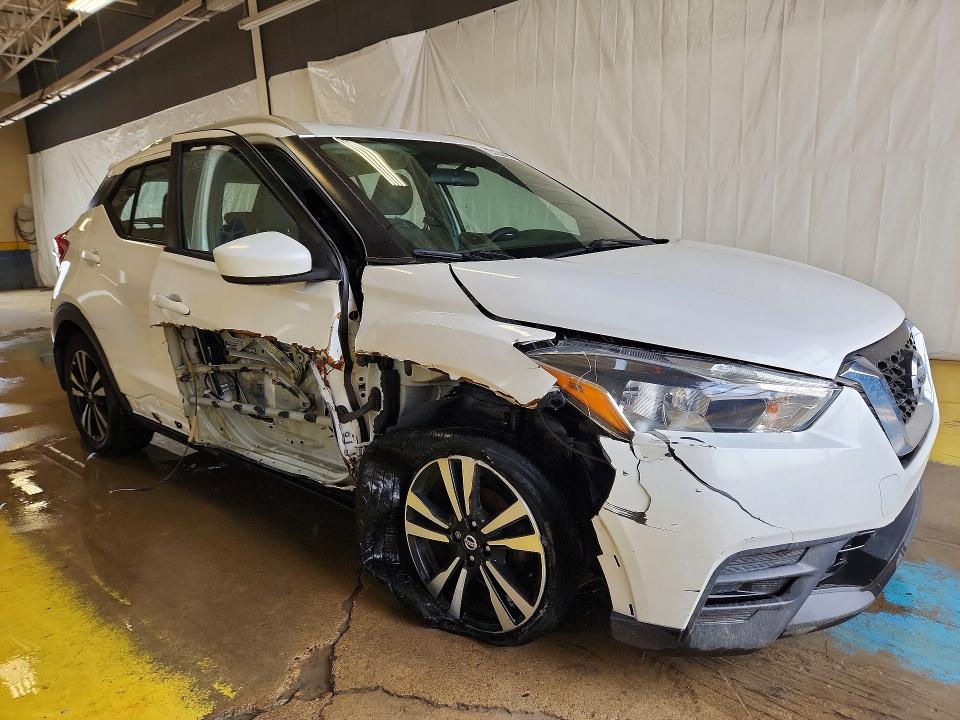 Photo 4 from auction – 2019 NISSAN KICKS with VIN 3N1CP5CU7KL542208