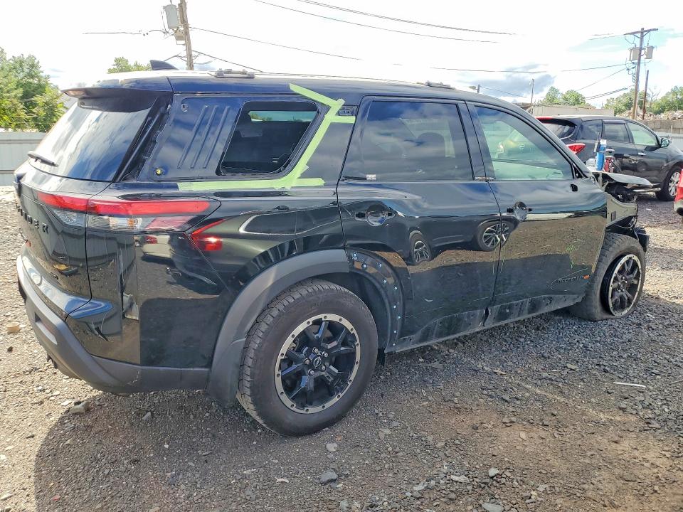 Photo 3 from auction – 2023 NISSAN PATHFINDER with VIN 5N1DR3BD6PC203715
