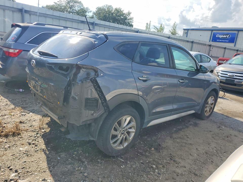 Photo 3 from auction – 2017 HYUNDAI TUCSON with VIN KM8J33A40HU596435