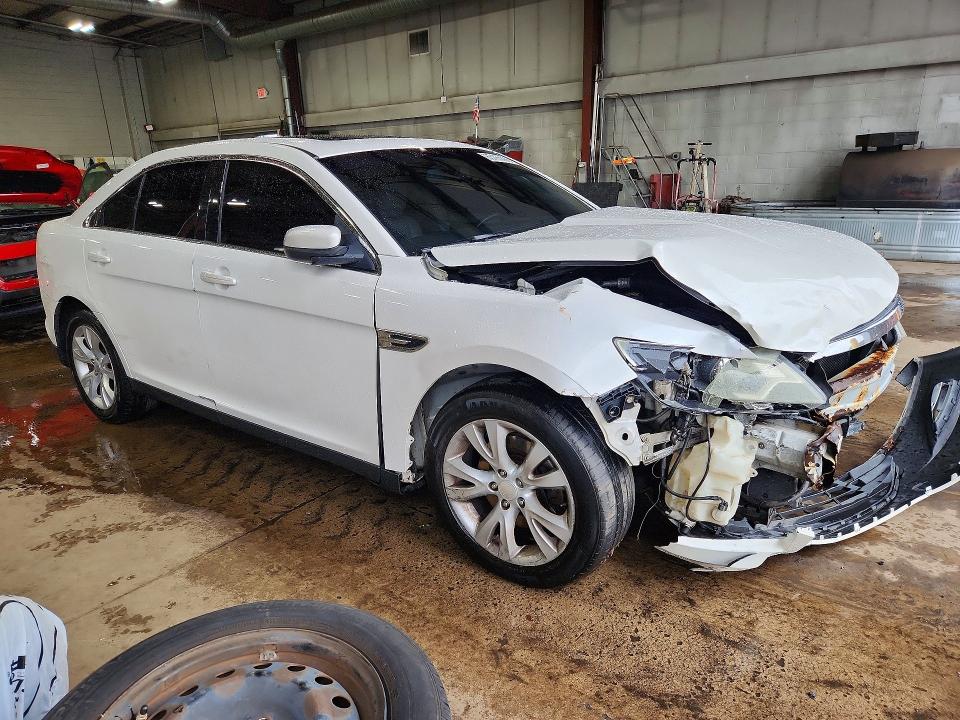 Photo 4 from auction – 2011 FORD TAURUS with VIN 1FAHP2EWXBG100579
