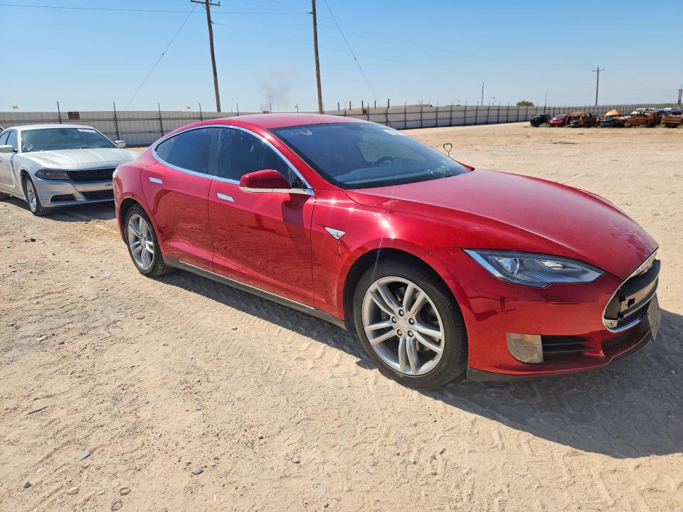 Zdjęcie 4 z aukcji – 2013 TESLA MODEL S z VIN 5YJSA1AC4DFP10191