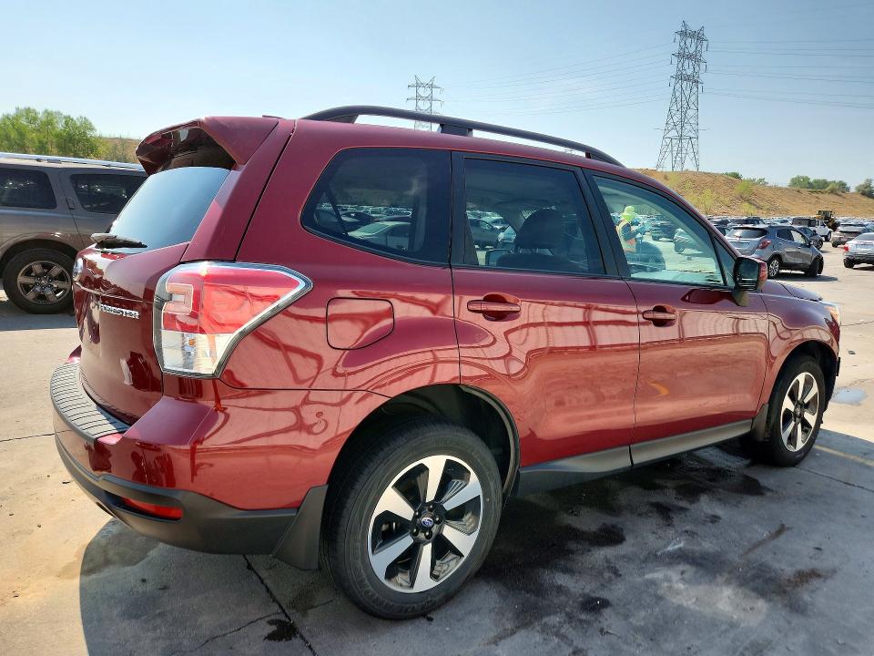 Photo 3 from auction – 2018 SUBARU FORESTER with VIN JF2SJAGC4JH544663
