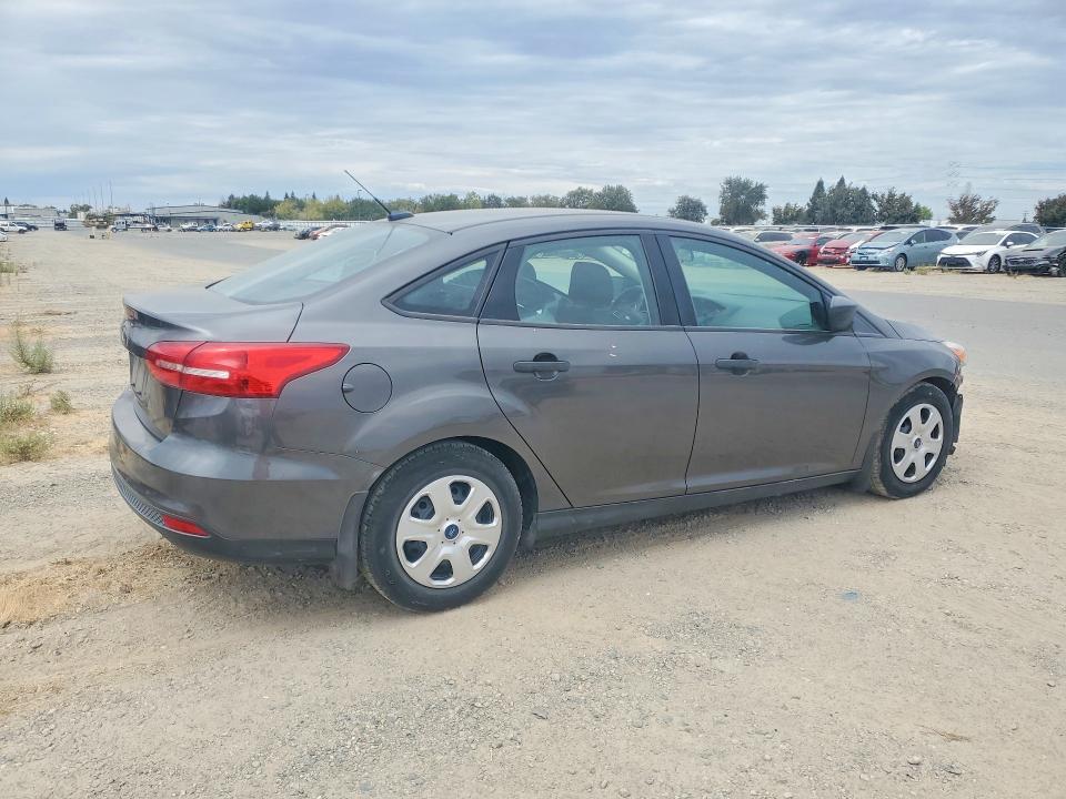 Снимка 3 от търг – 2016 FORD FOCUS с VIN 1FADP3E23GL209482