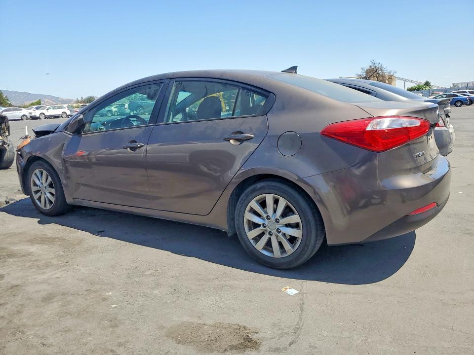 Photo 2 from auction – 2015 KIA FORTE with VIN KNAFX4A6XF5256574