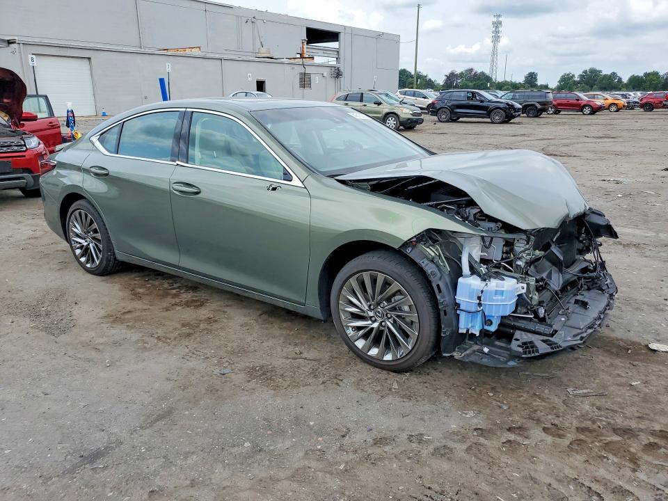 Photo 4 from auction – 2024 LEXUS ES 300H with VIN 58AFA1C17RU052009