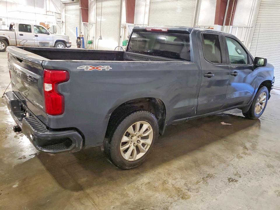 Photo 3 from auction – 2020 CHEVROLET SILVERADO with VIN 1GCRYBEF8LZ240048