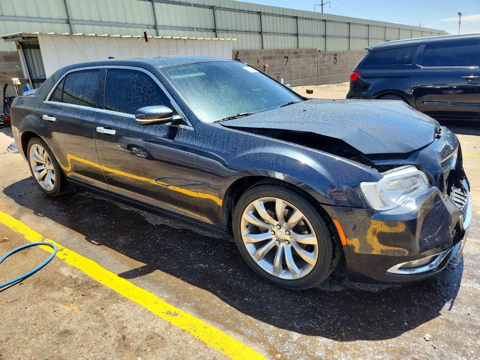 Photo 4 from auction – 2017 CHRYSLER 300 with VIN 2C3CCAAG0HH646897