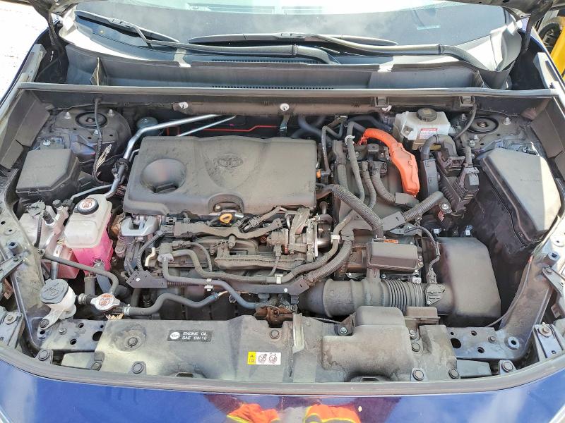 Photo 12 from auction – 2019 TOYOTA RAV4 with VIN 2T3DWRFVXKW035974