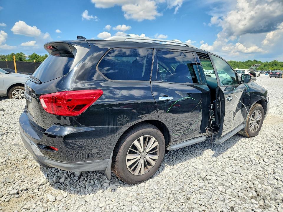 Photo 3 from auction – 2019 NISSAN PATHFINDER with VIN 5N1DR2MNXKC606721