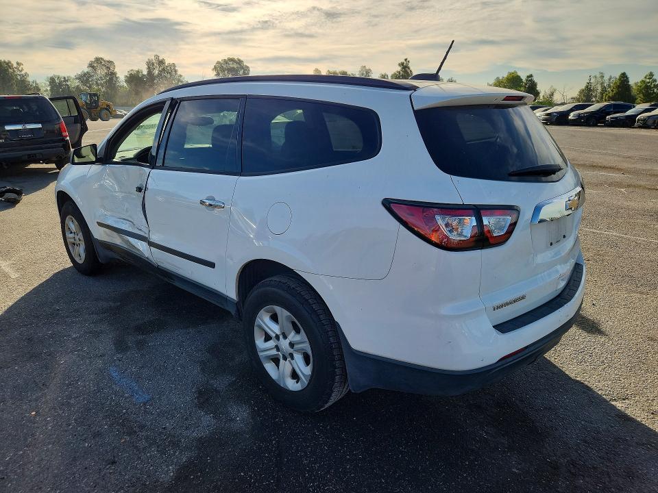 Photo 2 from auction – 2017 CHEVROLET TRAVERSE with VIN 1GNKRFEDXHJ351086