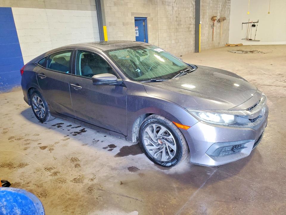 Photo 4 from auction – 2016 HONDA CIVIC with VIN 19XFC2F76GE030400