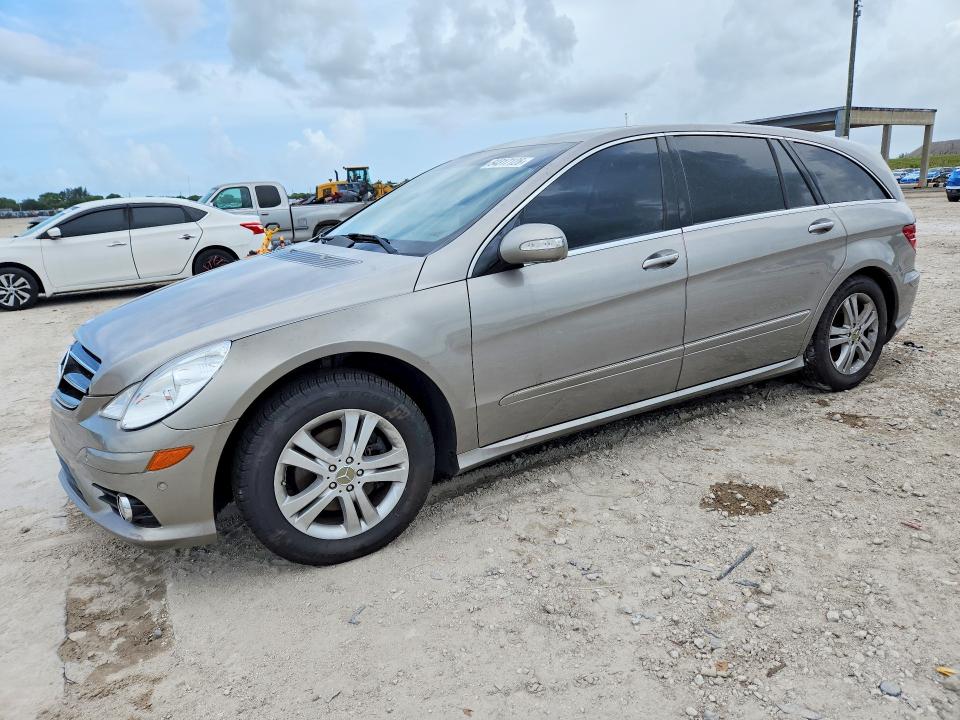 MERCEDES-BENZ R 2009 with VIN 4JGCB65E99A094462 - Photo from auction