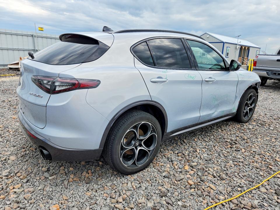 Снимка 3 от търг – 2024 ALFA ROMEO STELVIO с VIN ZASPAKBN6R7D76195