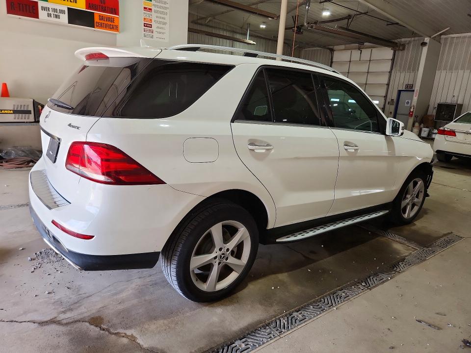 Photo 3 from auction – 2017 MERCEDES-BENZ GLE with VIN 4JGDA5HB0HA938423