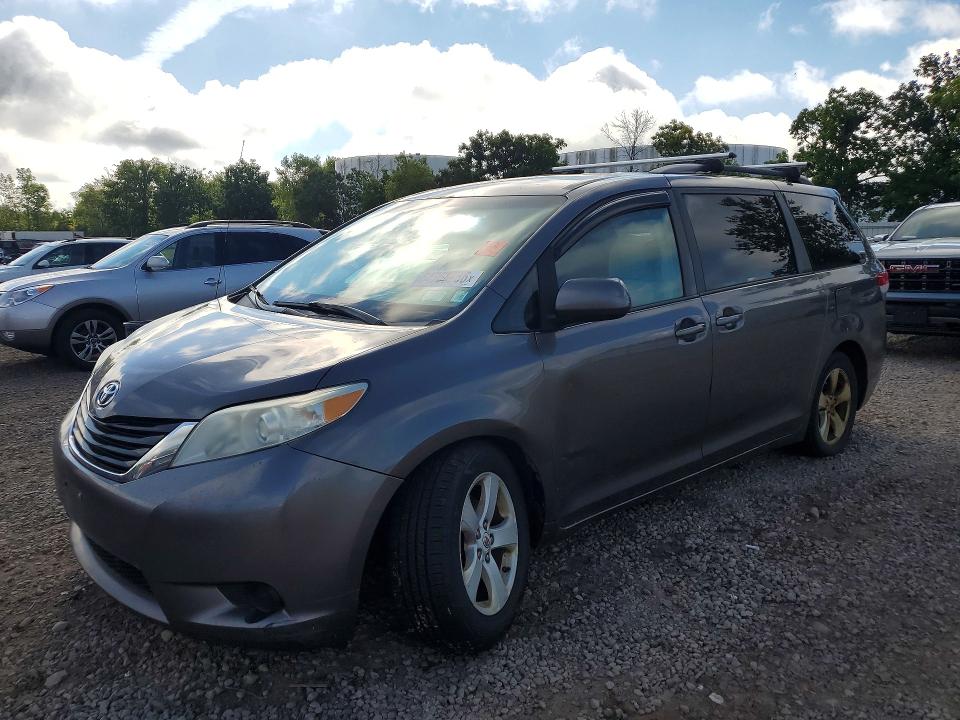 TOYOTA SIENNA 2011 with VIN 5TDKK3DC5BS162036 - Photo from auction