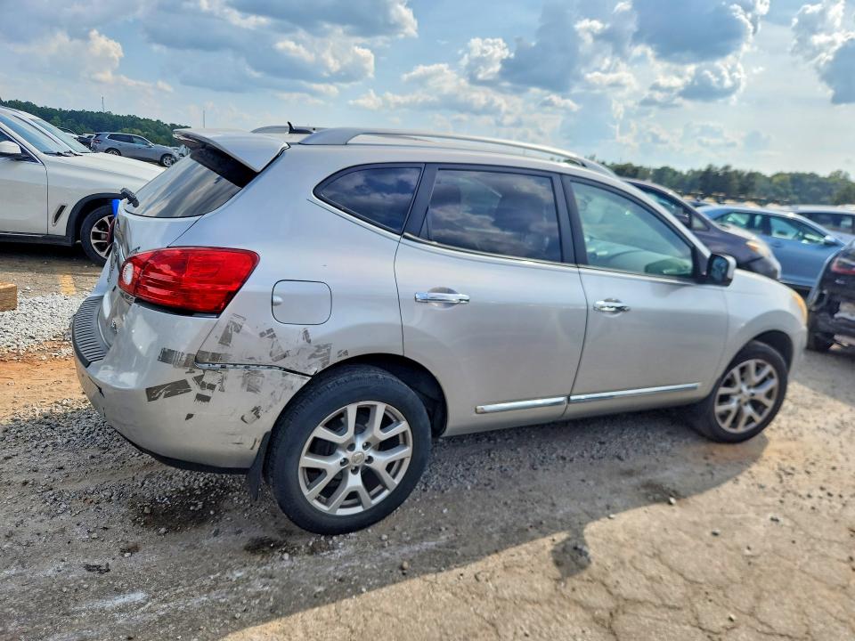Photo 3 from auction – 2013 NISSAN ROGUE with VIN JN8AS5MV5DW623302