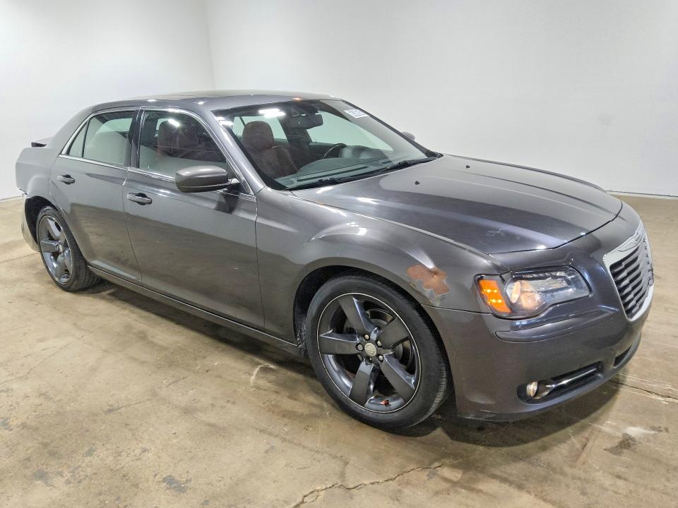Photo 4 from auction – 2013 CHRYSLER 300 with VIN 2C3CCABG5DH743313