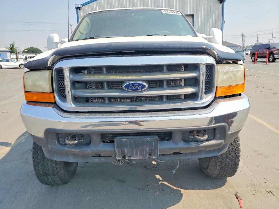 Foto 5 de la subasta – 2003 FORD F350 con VIN 1FTSW31P53EB47992