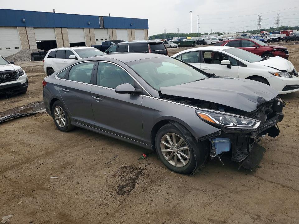Photo 4 from auction – 2018 HYUNDAI SONATA with VIN 5NPE24AF8JH710388