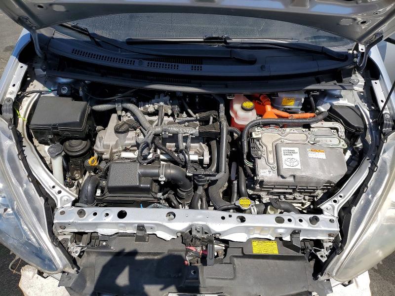 Photo 11 from auction – 2015 TOYOTA PRIUS C with VIN JTDKDTB3XF1582097