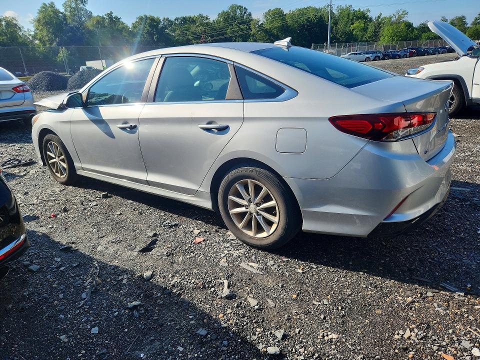 Photo 2 from auction – 2019 HYUNDAI SONATA with VIN 5NPE24AF3KH766885