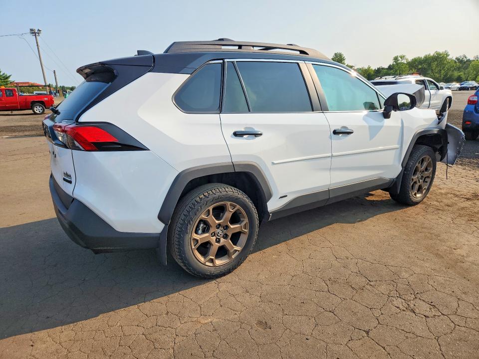 Photo 3 from auction – 2024 TOYOTA RAV4 with VIN 2T3UWRFV7RW223023